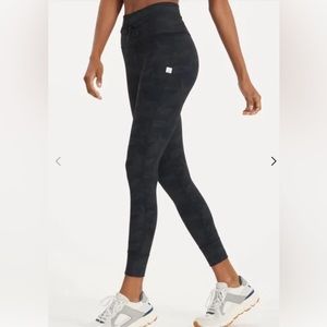 Vuori Daily leggings Black Camo